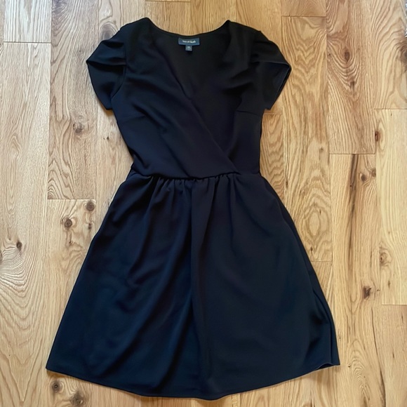 MODCLOTH || Wrap Work Dress Size XS - Picture 2 of 8